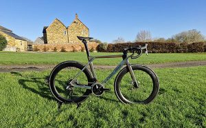 Yoeleo custom build aero road bike UK